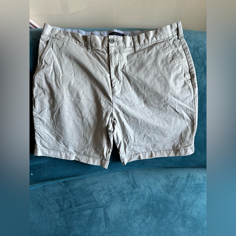 👖 Tommy Hilfiger Gray Flat Front Shorts Cotton 40 Casual